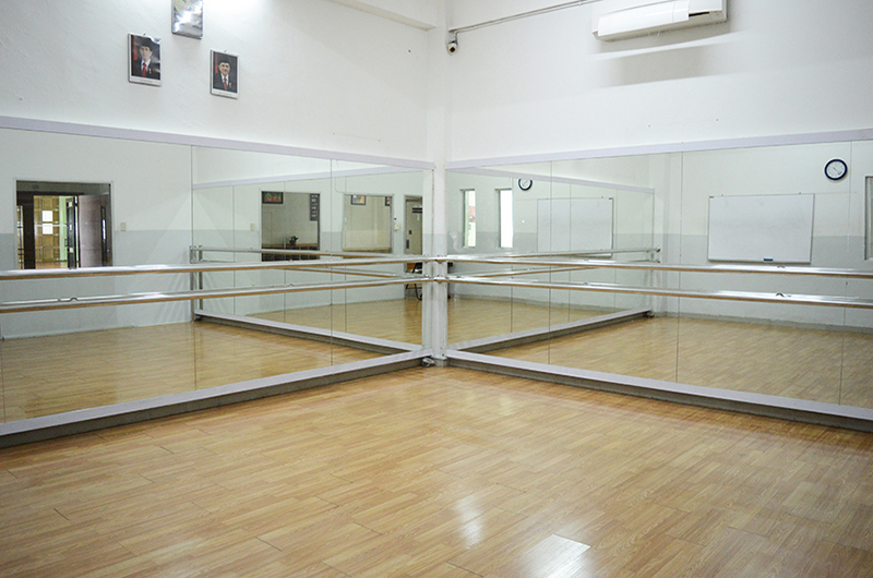 Dancing Room